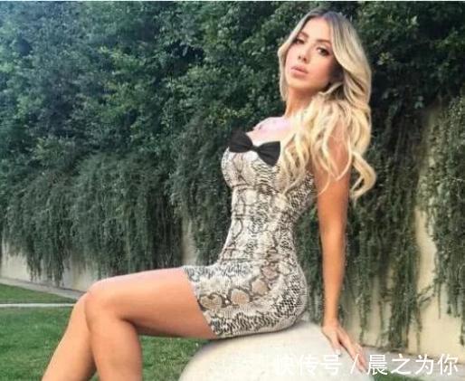 力量训练|90后美女坚持健身,如今身材玲珑有致魅力十足,坦言感谢健身