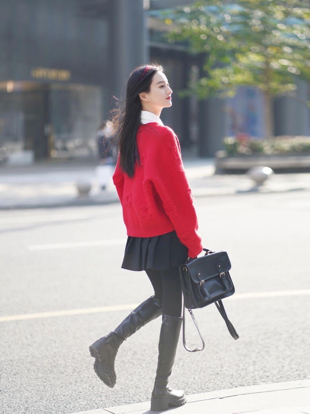 博主|作为冬季最实用单品,“毛衣”能让你轻松演绎高级,适合熟女