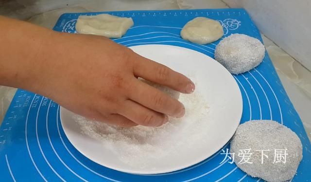 糯米粉|糯米粉这做法才好吃,加半碗红豆,软糯又香甜,比吃蛋糕还舒服