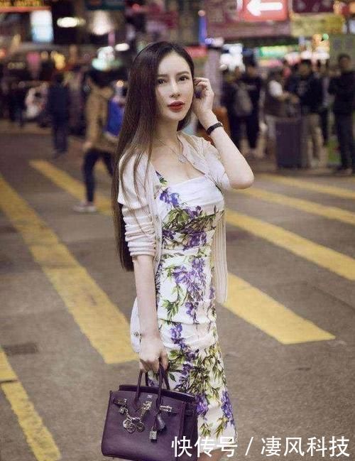 街拍美女随性优雅的精致穿搭，凸显女性性感优雅气质，细腻美观