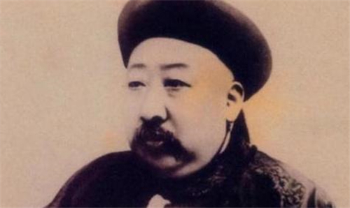 白夜行#启功看到“清华园”三字后，为何长叹一声大清王朝怎能不完啊