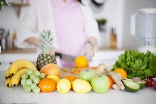 胎动|进入孕中期,什么不可以吃,什么要少吃?一文讲清