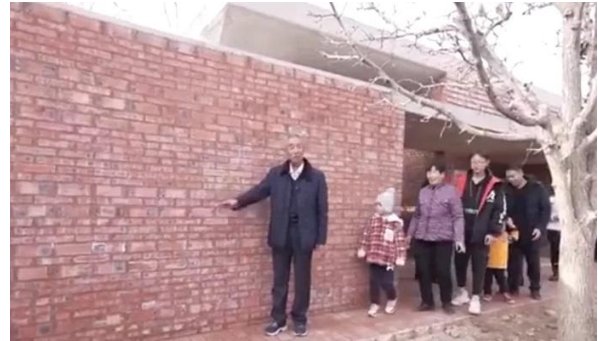 网友：难以理解，132万在农村建红砖房？