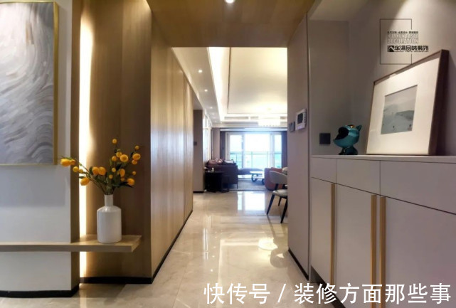 背景墙|160㎡现代轻奢设计新家,维克胡桃+皓月白搭配,为家升温不少