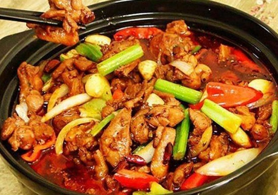 麻辣带鱼,吃起来没个够,米饭一碗接一碗