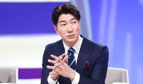 张亮 同是大厨人设崩塌,张亮张艺凡趣味横生,她却被全网批太假