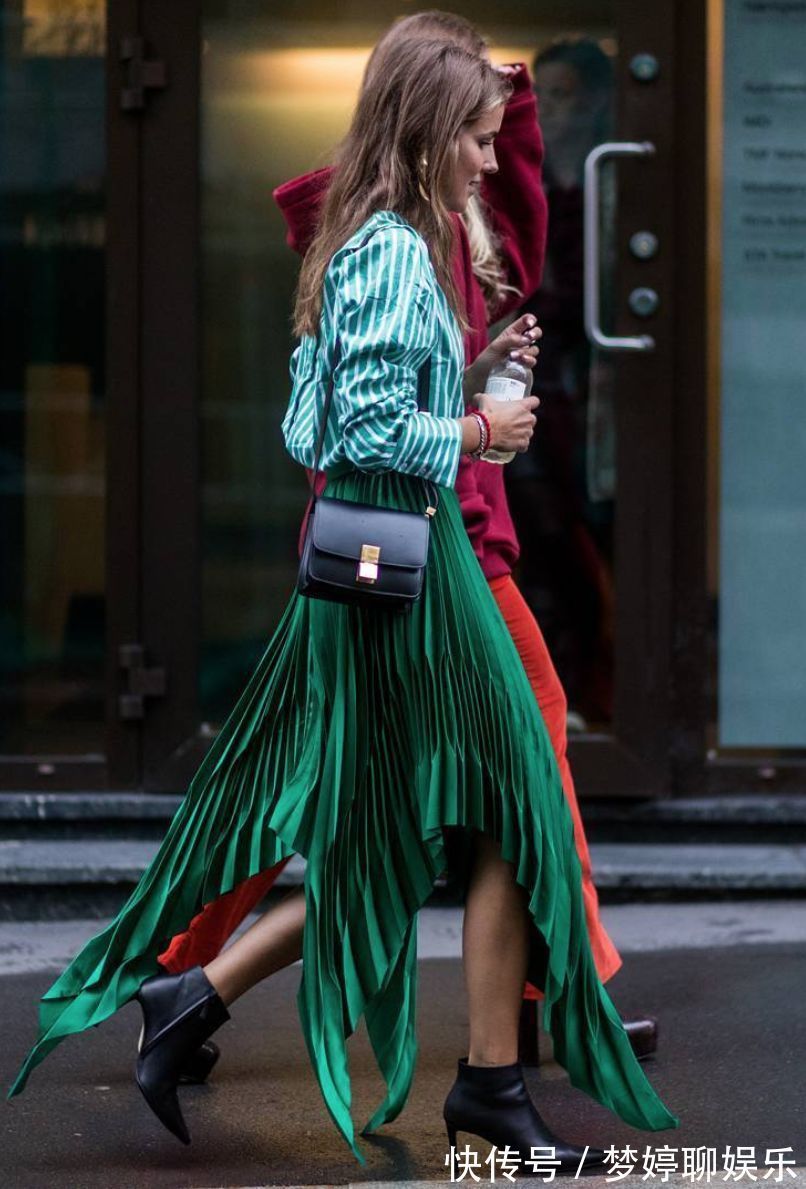 百褶裙|穿来穿去,还是衬衫+裙子最百搭时髦,一年四季都能让你美上天