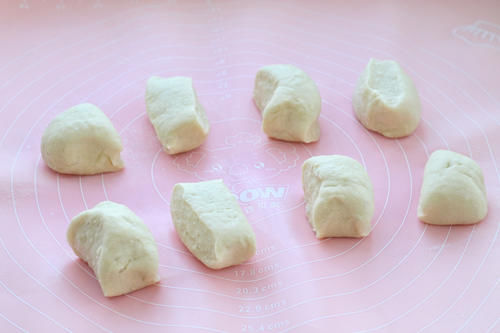 山药加紫薯做成松软小饼，营养翻倍有益身体健康，比包子馒头简单