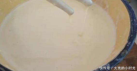 炸酥肉时加面粉还是加淀粉?都不对,教你地道做法,外脆里嫩!