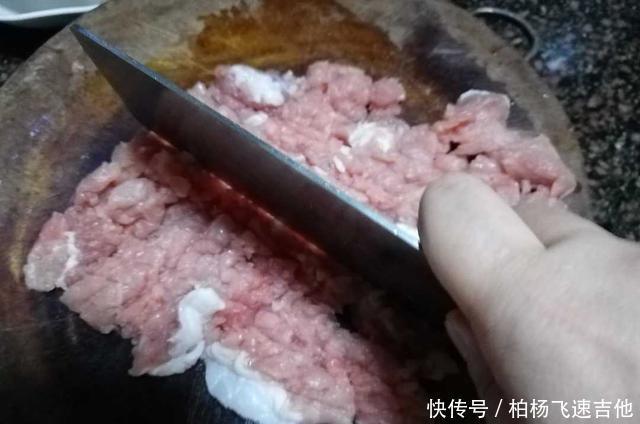 润燥|润燥的雪梨瘦肉汤，做法简单，美味又营养