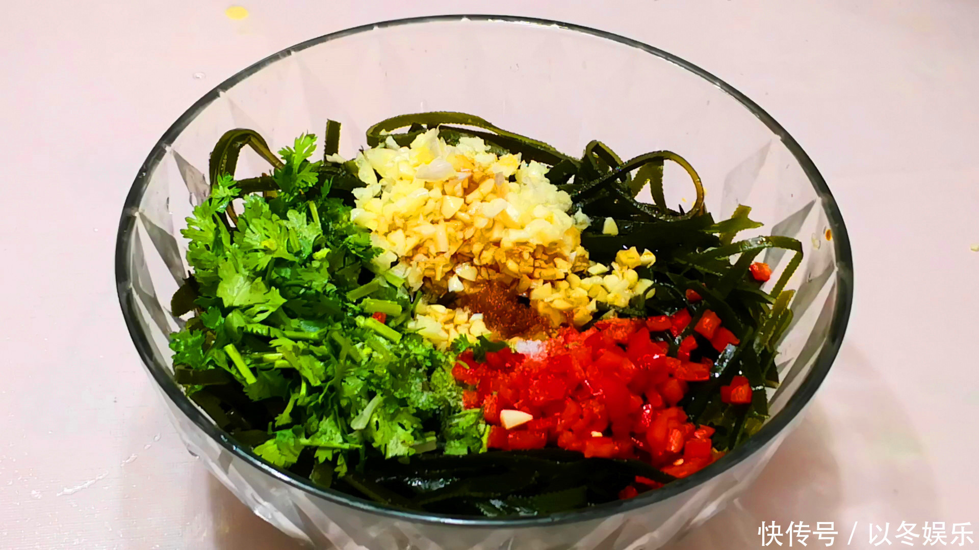 凉拌海带好吃有诀窍,不要直接拌,多加2步,味道鲜美不腥气