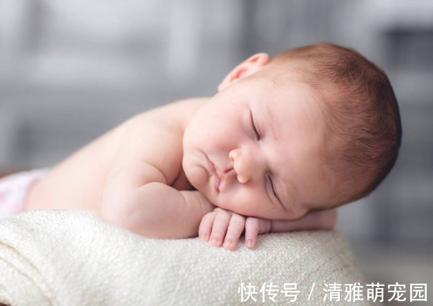 迷走神经|儿科医生：娃睡觉4表现，意味聪明长得快，不是坏毛病，恭喜！
