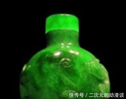 朝珠|李莲英墓中顶级国宝朝珠属于二品官员，一枚扳指印证他的地位！