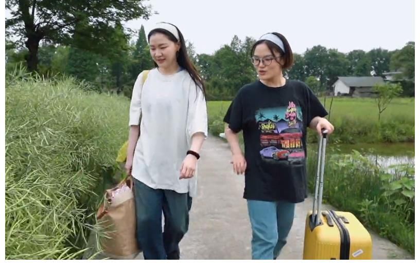 刘胜英|向往5最不避嫌的嘉宾，让彭昱畅喊姨，主动给张艺兴晒被子