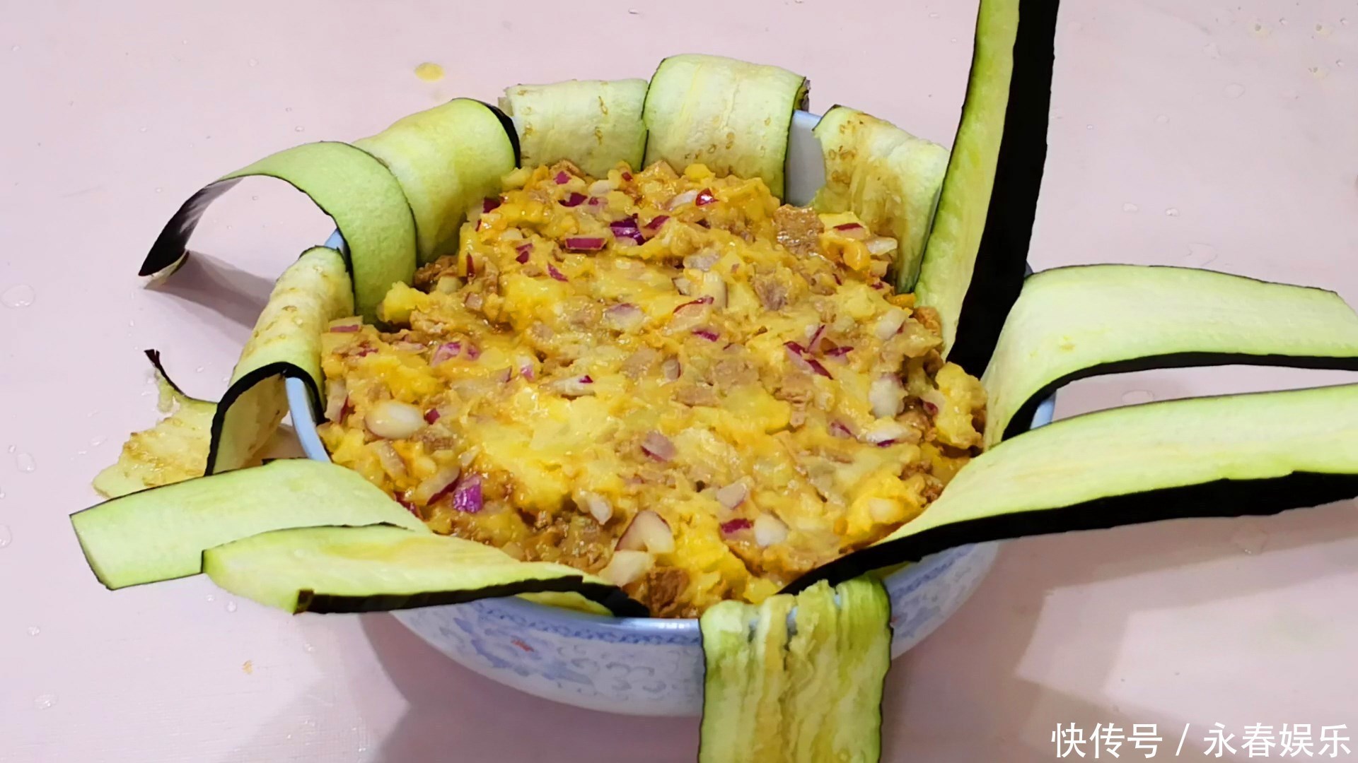 早餐别吃油条了,教你个新鲜吃法,我家一周吃7次,比包子还要香