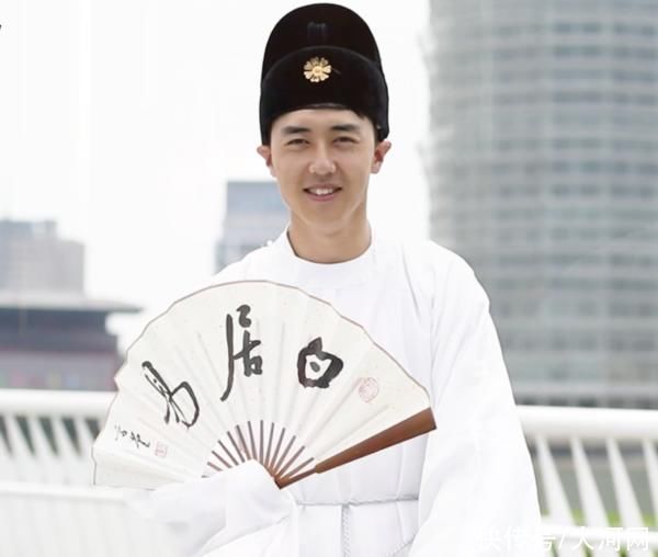 白居易|这些年轻人玩的梗，Rapper白居易千年前就埋下了