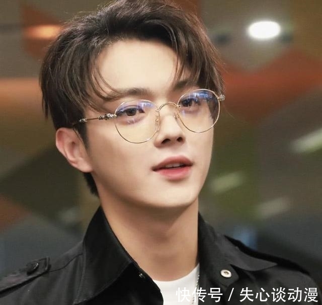 二郎神|张哲瀚许凯在节目里亲密互动,关系真好,不愧是曾经的同门师兄弟