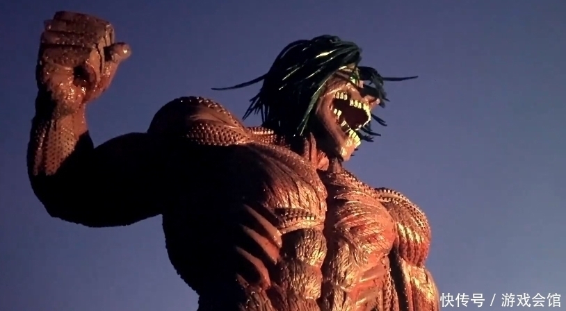 手工|小伙用轮胎制造出“进击的巨人”,耗时30天,见证手工还原极限