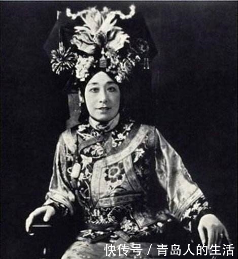 英文|她17岁就在慈禧身边当翻译,曾教光绪帝英文,因车祸惨死在美国