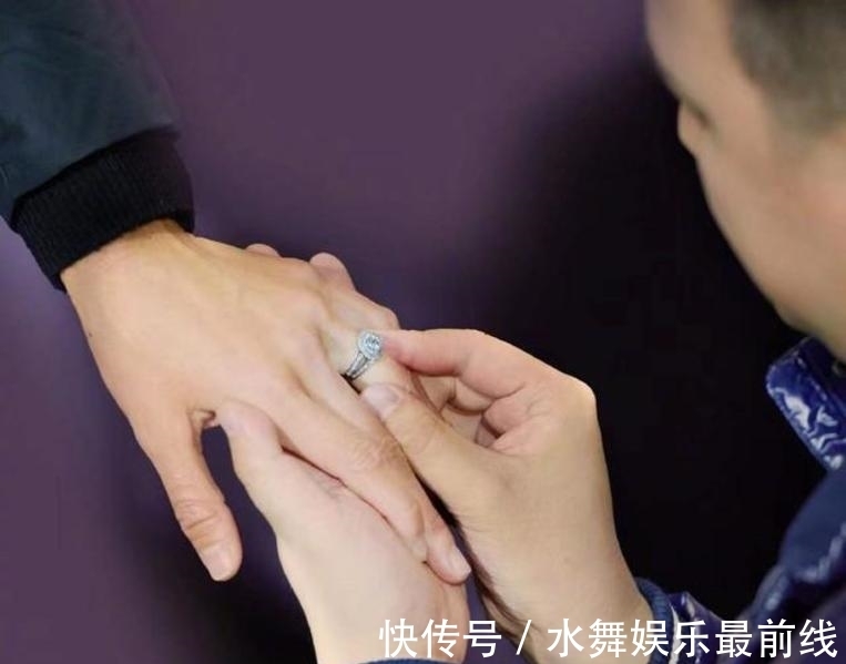 世界冠军|恭喜!中国体坛又一对神仙眷侣,求婚成功,两大世界冠军终成眷属