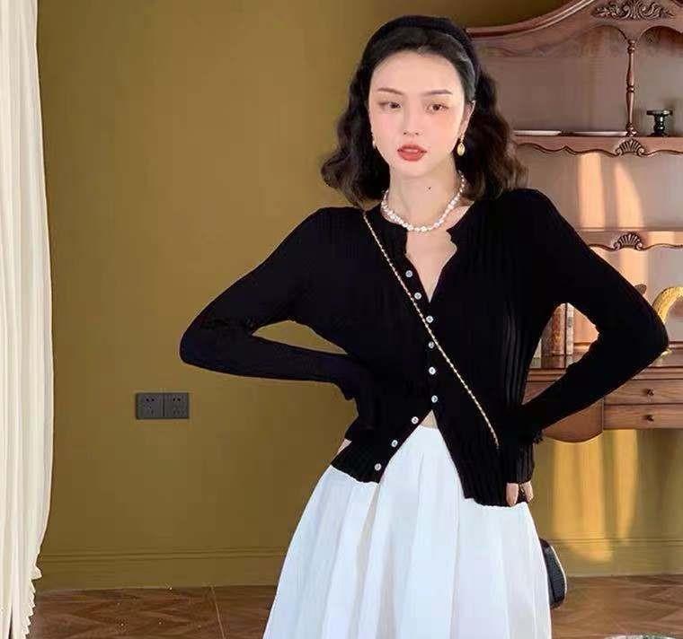 单品|中年女人的“早秋穿搭”来啦！这3条裙子足以让你美上一整个秋天