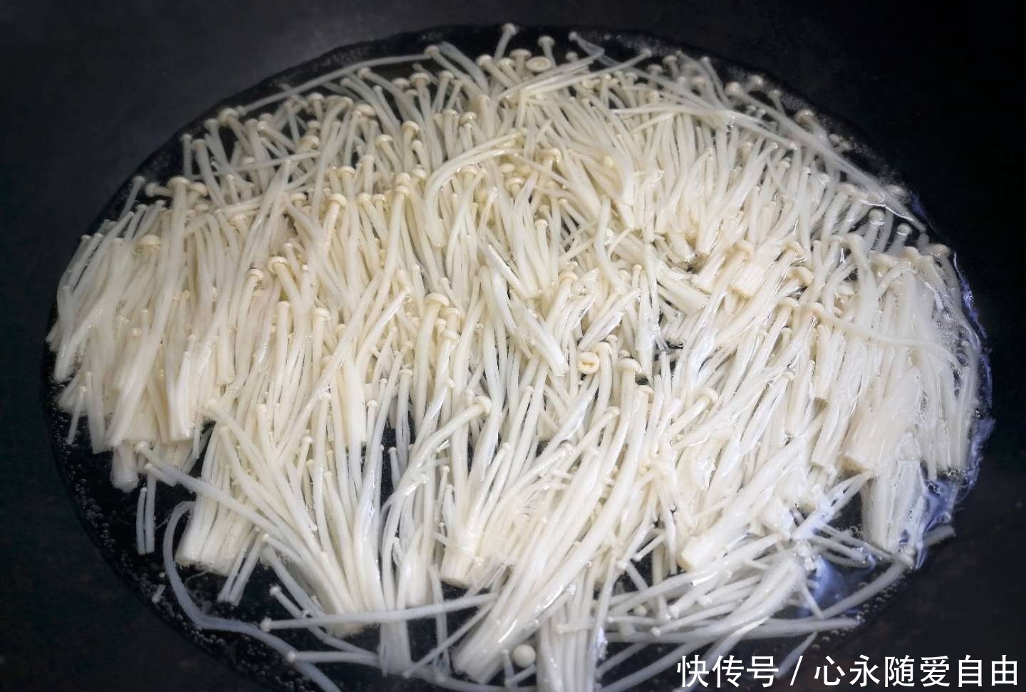  营养|菠菜和“它”天生一对，秋天给孩子吃，营养全还补钙，不懂吃可惜