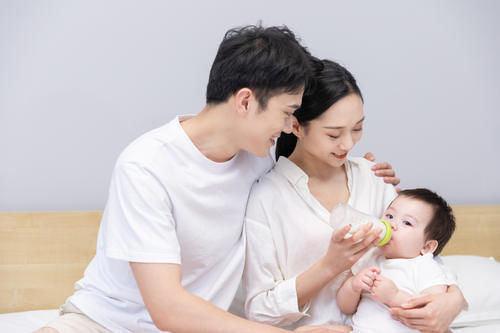 碳水化合物|多吃饭能长高?三个长高黄金期的孩子,多吃饭会让孩子少长几厘米