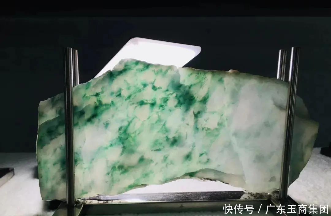 手镯|翡翠每个阶段叫什么?长什么样子?都在这里了!