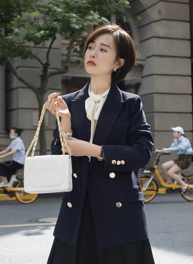 西装|中年女人要学会穿“西装”,不挑人又chic,出街赚足回头率
