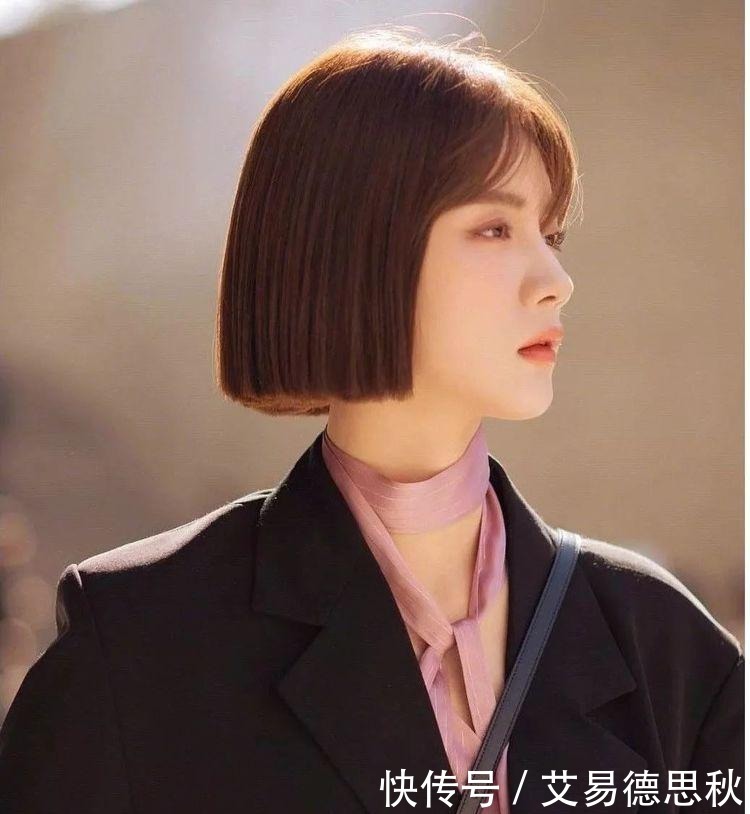 短发“一刀切”,不打理也好看