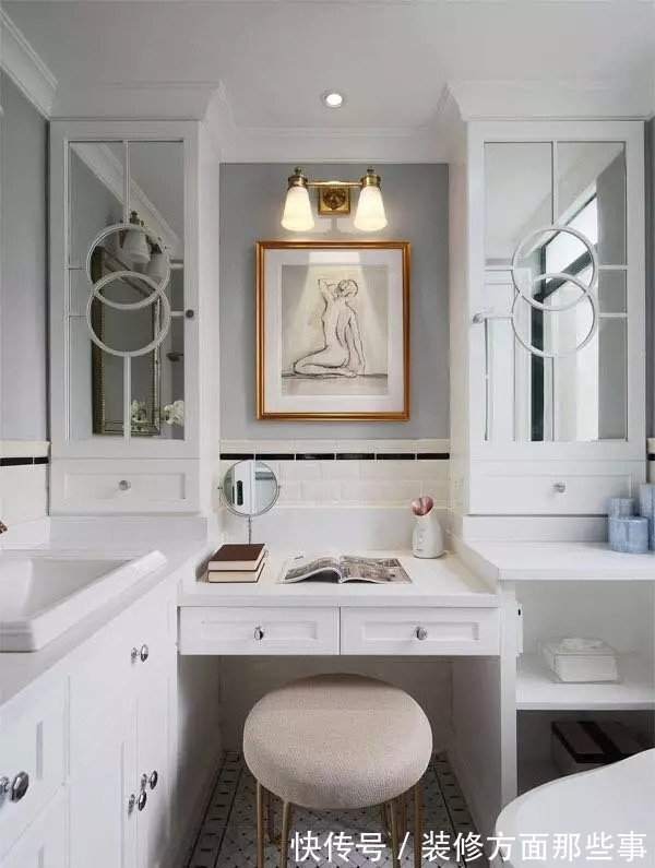 三居室|105平美式风三居室,浅灰的底色点缀亮黄、浅蓝为客厅时尚感