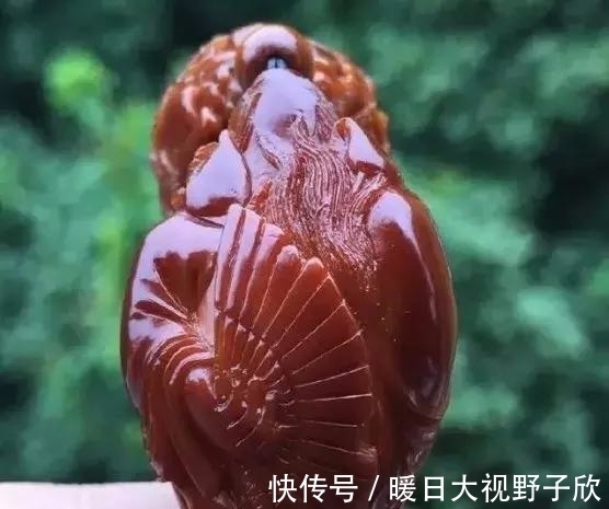 魏学洢!盘了600年的橄榄核包浆啥样?玉化橄榄核雕欣赏