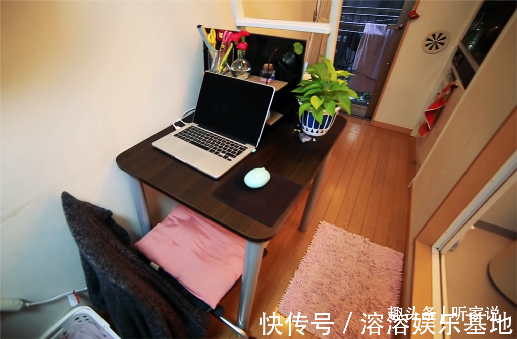缝隙房|90后姑娘住进日本8㎡“缝隙房”,吃饭坐地上,睡觉爬梯子