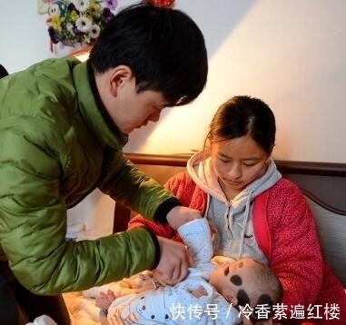 女子|奇闻:32岁女子早产生下“狼孩” 看到孩子,网友:扔掉吧