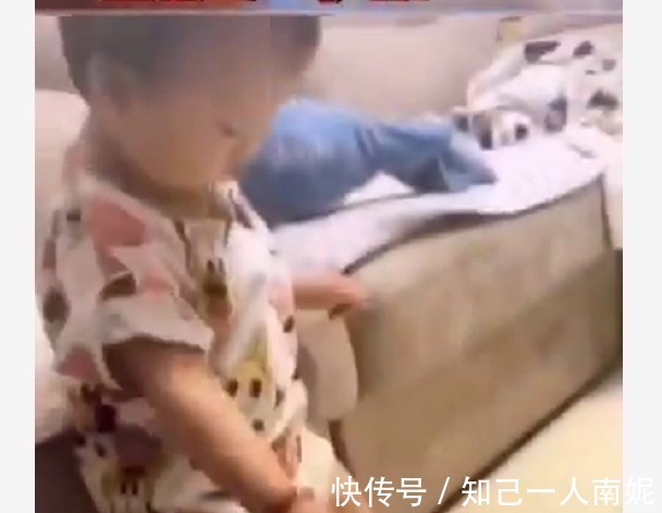 小金人|6岁男孩把车标“小金人”当玩具，网友：再生一个吧！