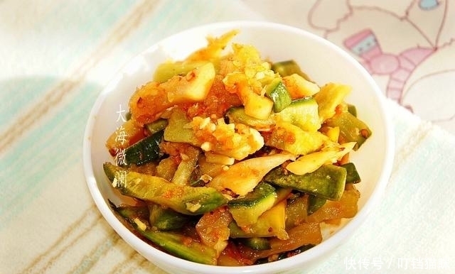 晒干|腌萝卜条不用晒干,简单几步,清脆爽口,香辣下饭,半年不坏