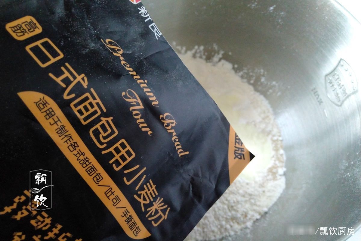高筋面包粉|面包做不好，不是手艺不行，首先是面粉没用对，跟我做，面包拉丝