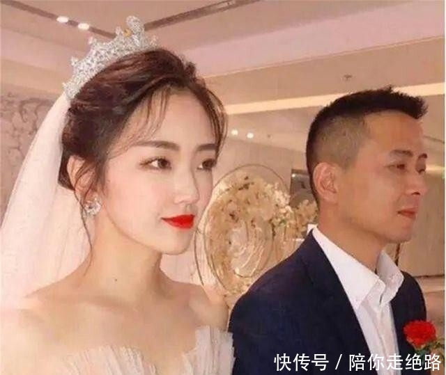 兄妹|父亲“冻龄”是种什么体验？和女儿合照像兄妹：幸福的烦恼