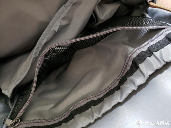 pu皮|Kobe科比签名双肩包