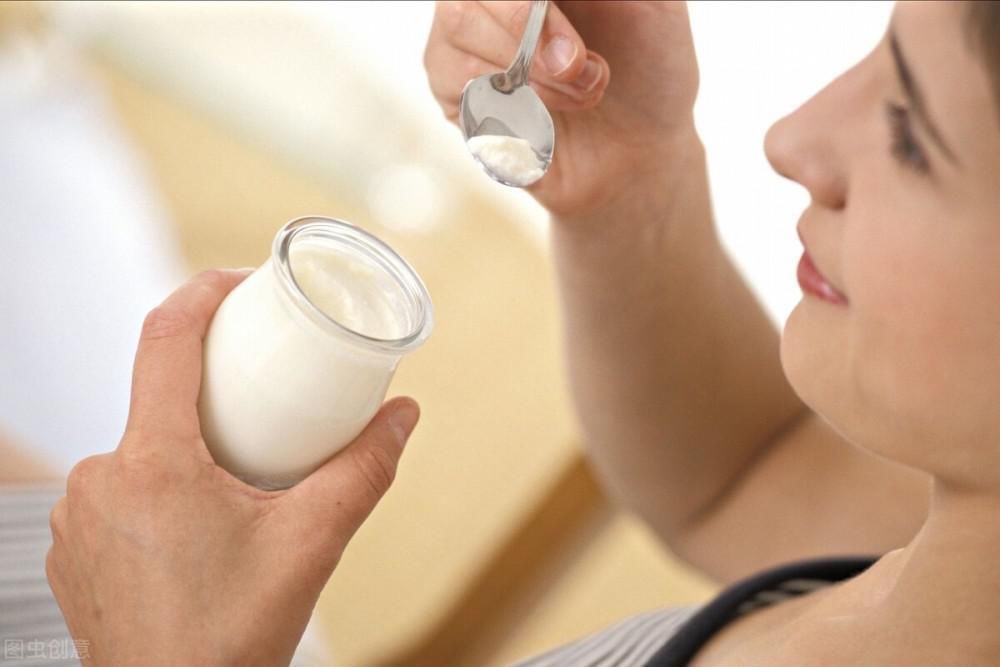 氨酸骨密素|骨科医生直言:骨质疏松的3个预防方法,比喝牛奶还有用,快收藏