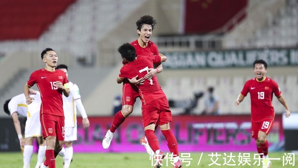 12强赛|官宣!国足12强赛对手迎来变动,4名亲信遭解职,主帅彻底被架空
