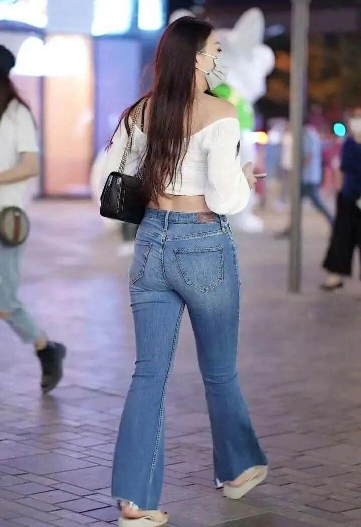 轻女孩|美女街拍:相当有灵气的85后少妇,85后的我说实话爱了,估计能生下双胞胎