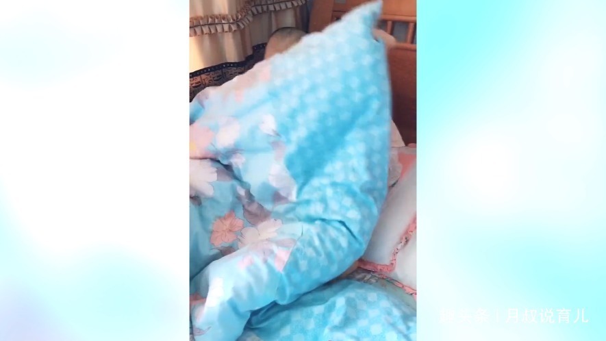 小姐姐|萌娃睡醒了就去找姐姐，却被老姐冷落了, 网友弟弟好可爱