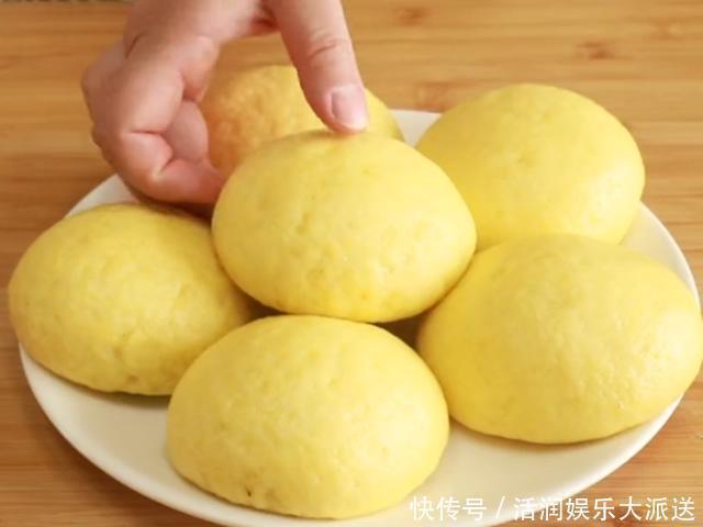 玉米|玉米面菜团子这样做才好吃，从和面到调馅详细讲解，全家人抢着吃