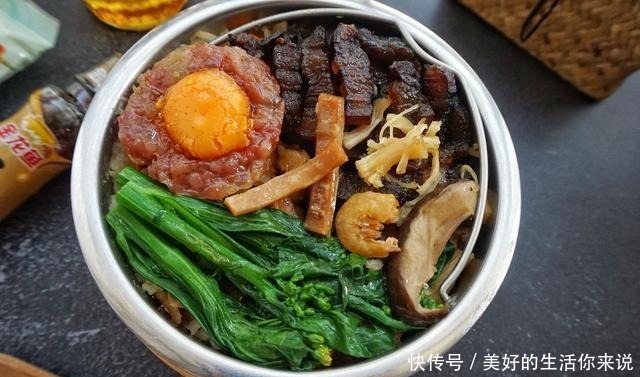 爱吃煲仔饭的吃货赶快收藏,步骤简单出锅香味四溢,味美好吃到爆