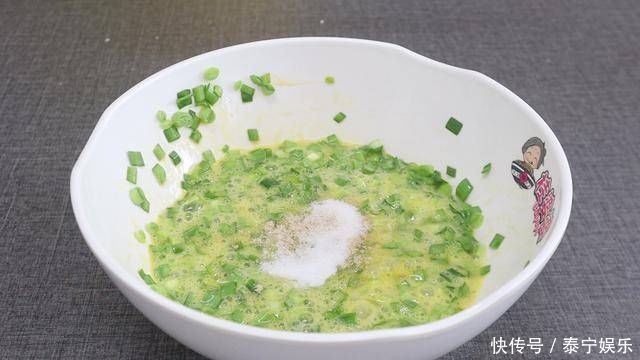 外婆用了40年烙饼做法，柔软多层，凉了不发硬，学会给家人露一手