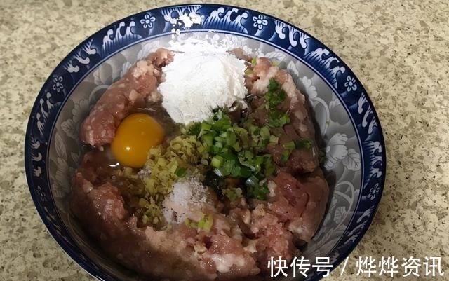 炸肉丸子,做好关键“2步”,丸子炸好酥脆美味,香味足无腥味