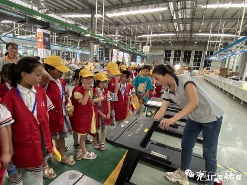 伊启实业|原来健身器材是这样生产出来的——广电小记者记录企业快成长 见证工业大生产