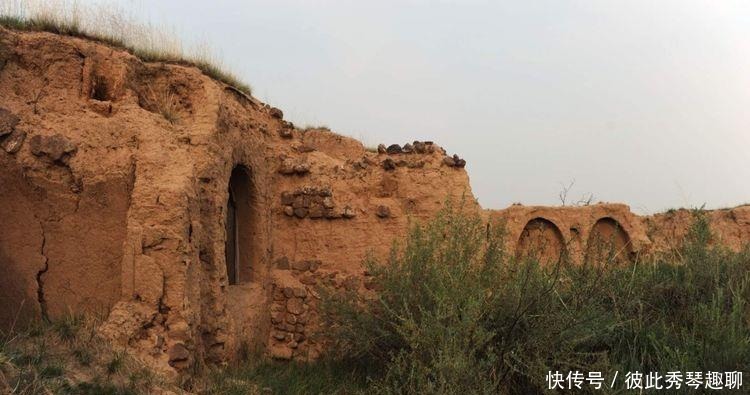 古村落|山西大同一处古村，成排废弃的土窑洞，存留着生活的痕迹