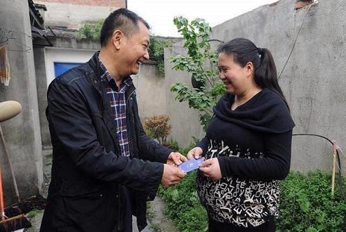 人到40岁应该有多少存款?专家给出的标准,揭开无数中年人的压力